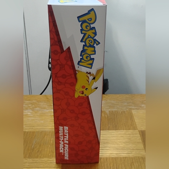 Pokemon Battle Ready  Battle Figure Multi-Pack 10 Figures Flygon, Pikachu - Picture 3 of 16